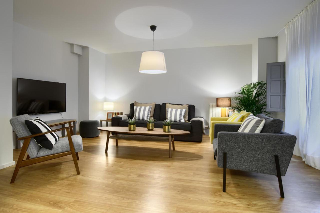 La Casa Gris Apartment ตูเดลา ภายนอก รูปภาพ